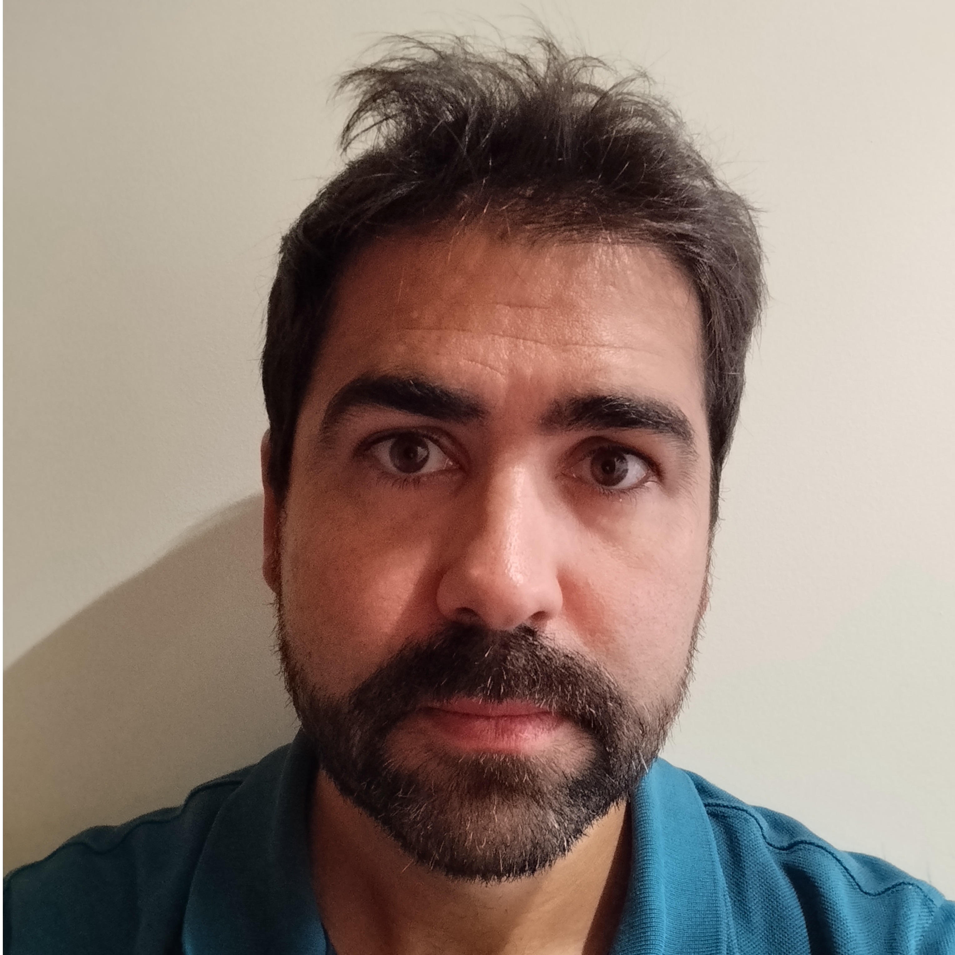 LUCAS HERRERO BLANCO