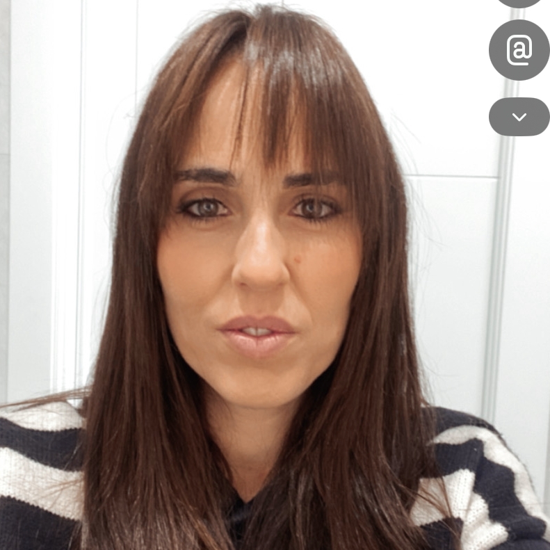 ANA MARIA ROY LAZARO