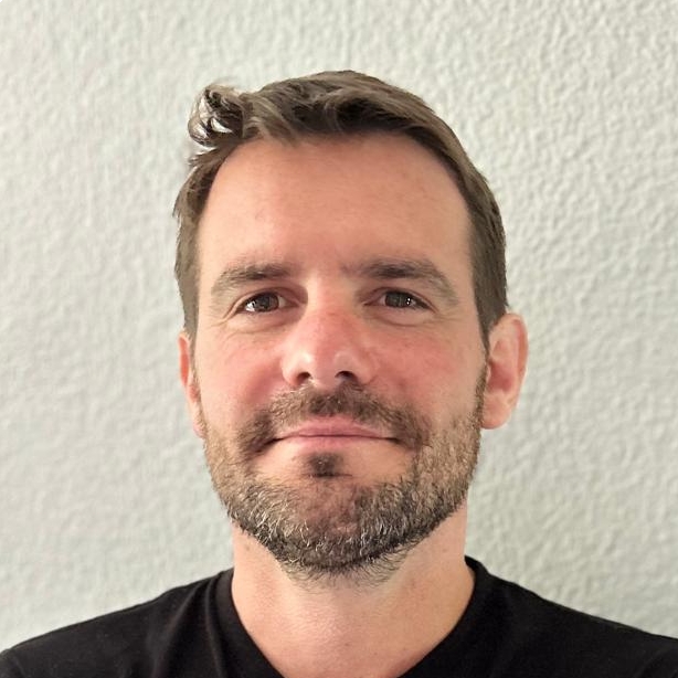 CARLOS ERNESTO LOUGHLIN