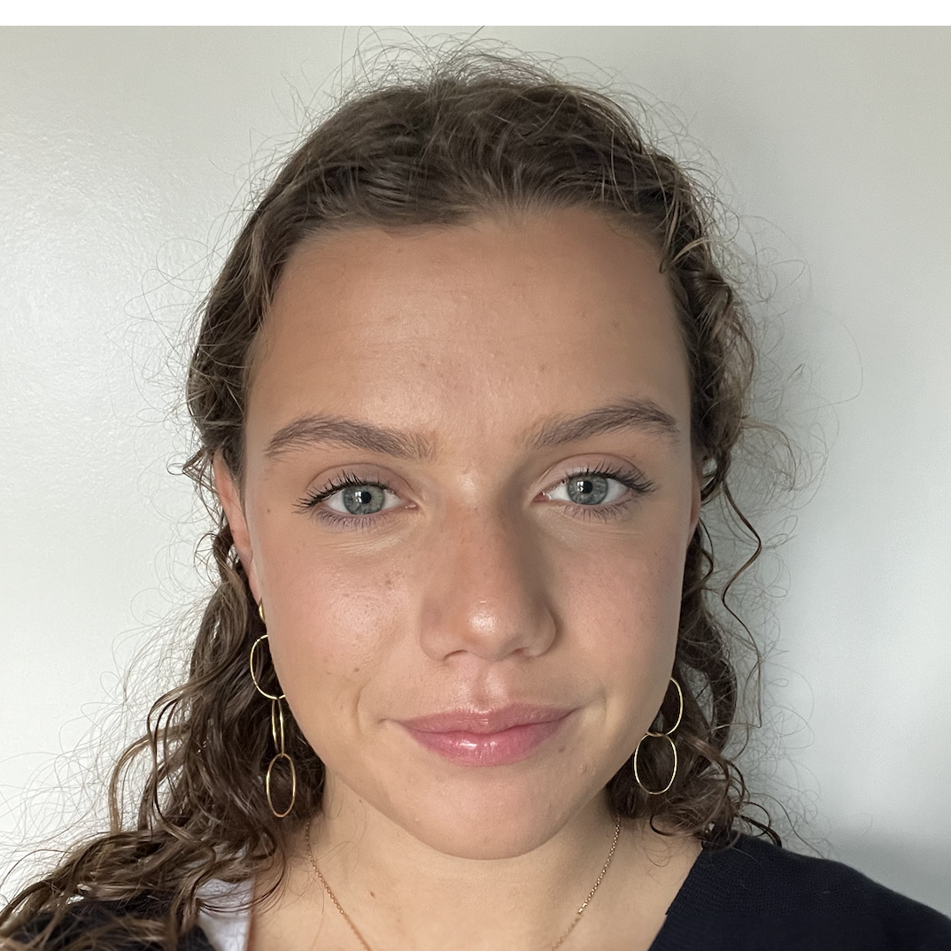 DAPHNE ISABELLE REGINE VINCENT PARISIS