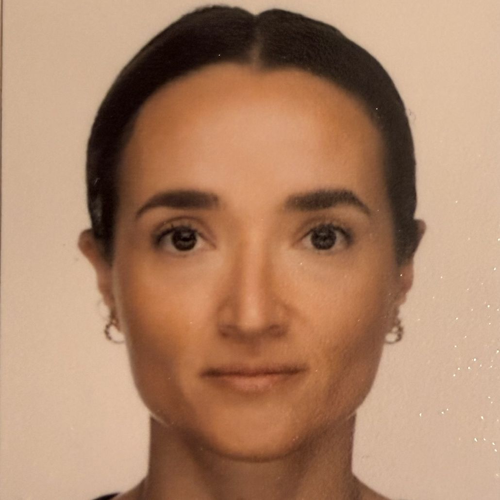 CECILIA CELESTE GIL DE MURO BISTMAN