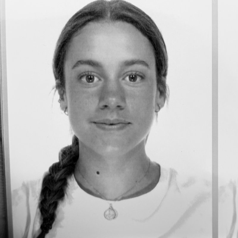 CAROLA GUILLEN ESCRIBANO