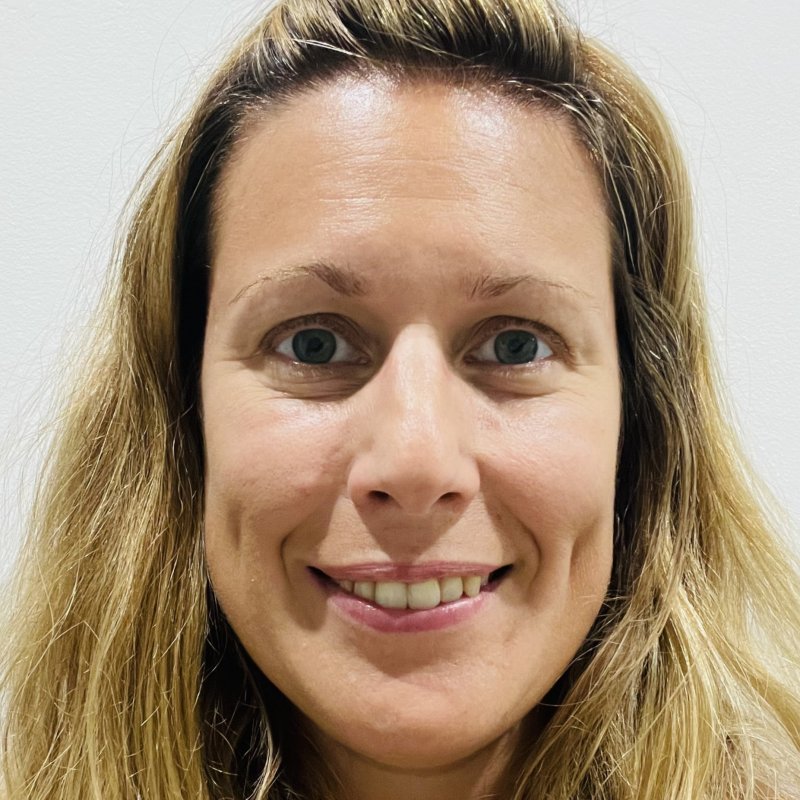 LUCIA VALENZUELA BARRAGAN