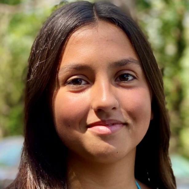 ESTHER DUEÑAS URIOS